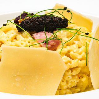 Coquillettes aux champignons truffés et au Comté