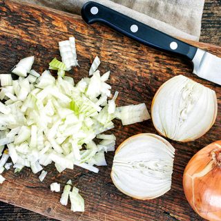 Stop à l’odeur d’oignon sur les doigts !