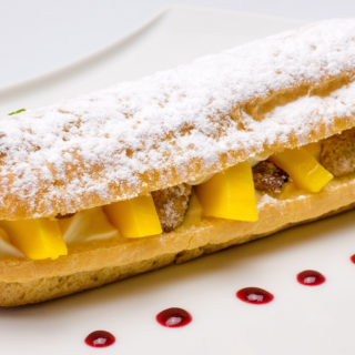 Eclair mangue-chocolat blanc